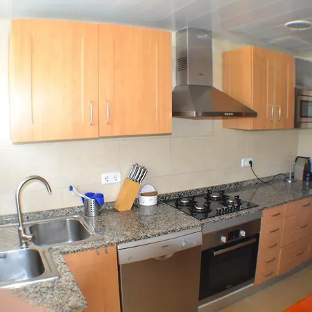 Apartamento Tranquilo Cerca De La Playa Hutb017824 * Castelldefels